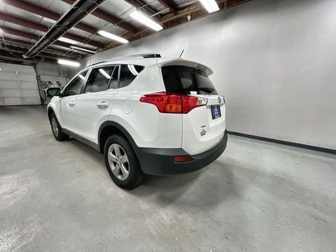 Used 2015 Toyota RAV4 XLE AWD/4WD image 6