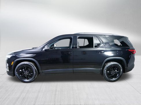 Used 2023 Chevrolet Traverse LT w/ Midnight/Sport Edition image 4