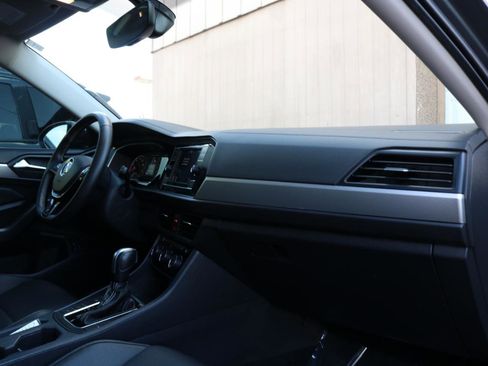 Used 2021 Volkswagen Jetta SE image 42