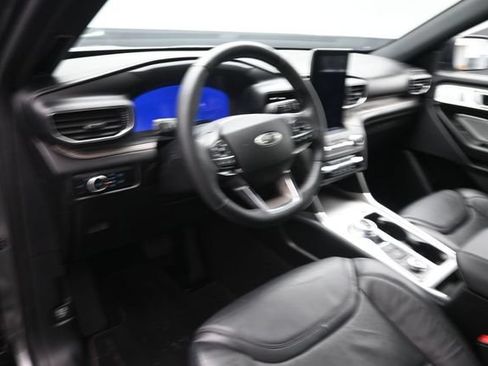 Used 2020 Ford Explorer Platinum w/ Premium Technology Package AWD/4WD image 9