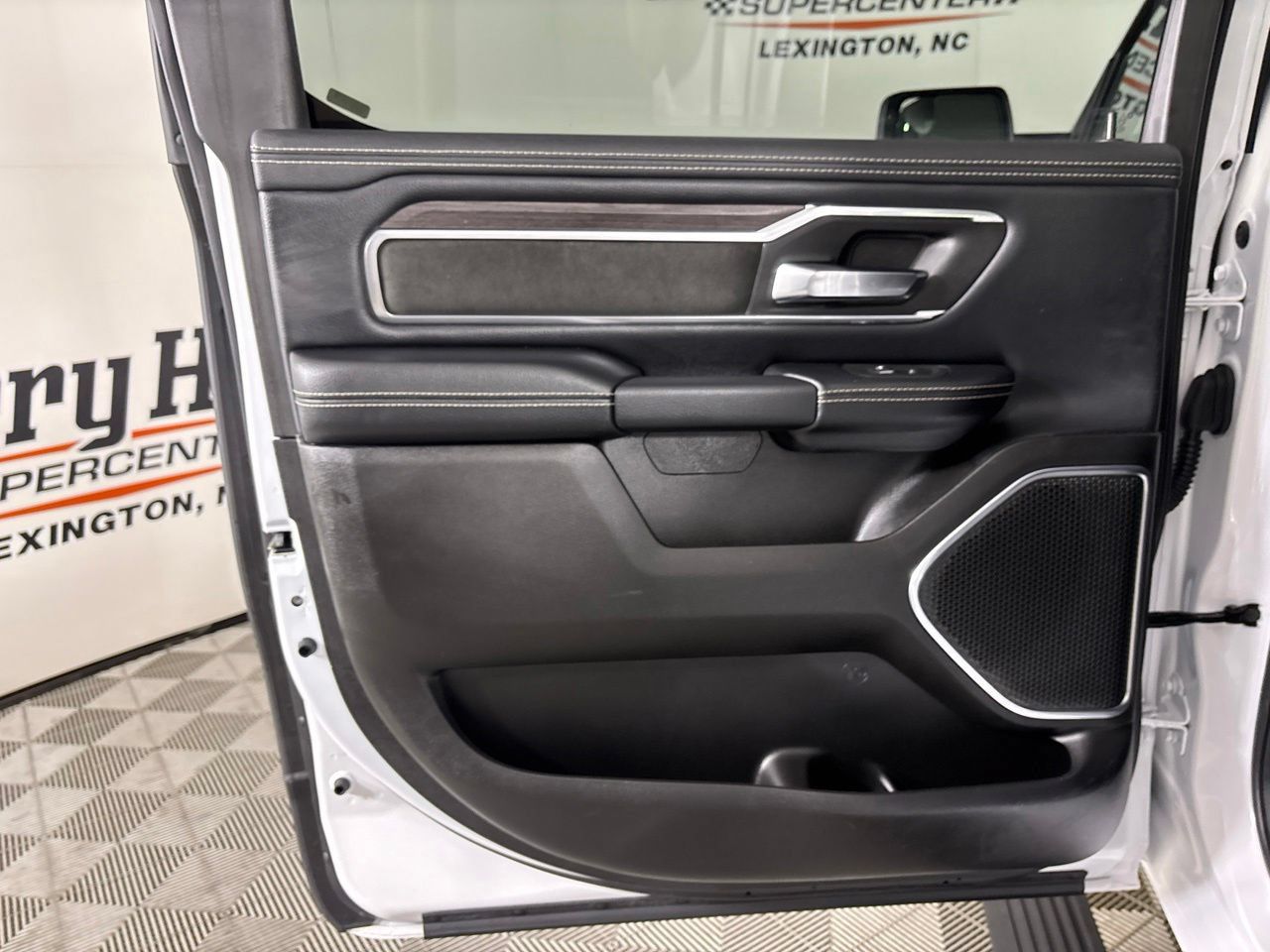 Used 2026 RAM 1500 Laramie AWD/4WD image 26