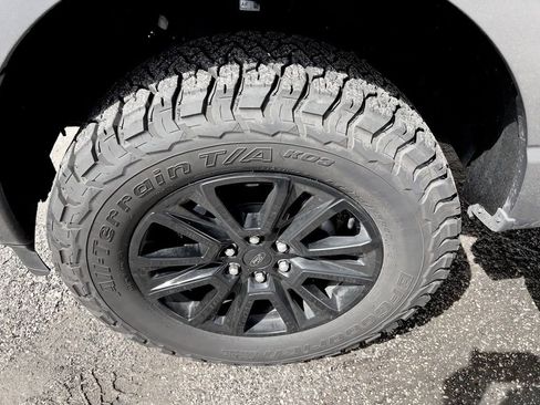 Used 2024 Ford F150 Platinum w/ FX4 Off-Road Package image 58