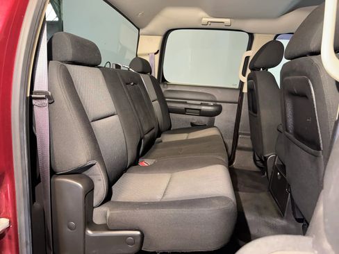 Used 2014 Chevrolet Silverado 2500 LT w/ Interior Plus Package AWD/4WD image 25