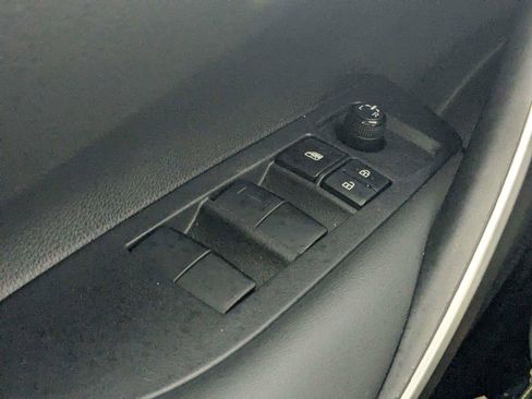 Certified 2021 Toyota Corolla SE FWD image 13