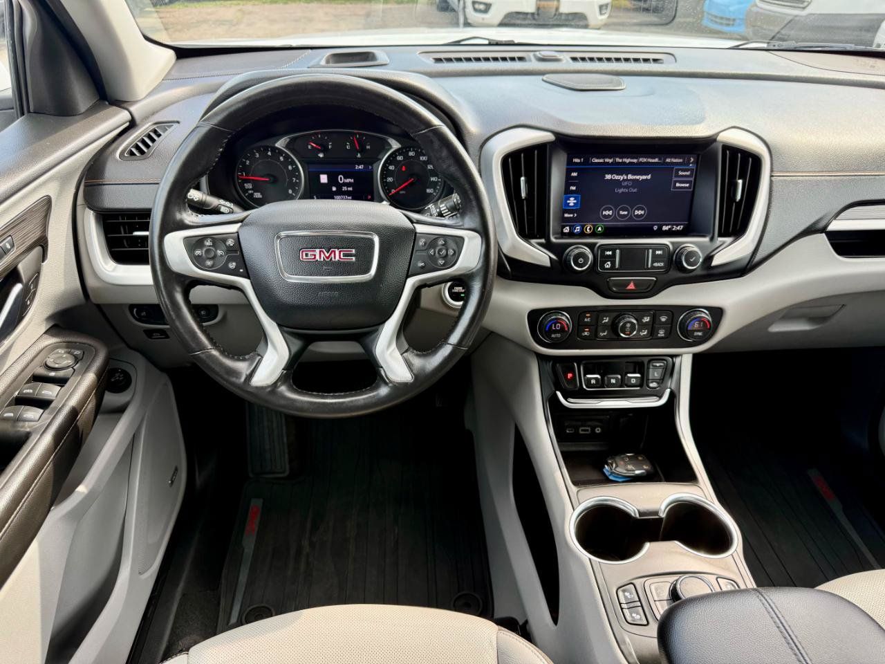 Used 2020 GMC Terrain SLT w/ Preferred Package FWD image 17