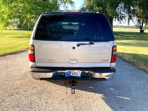 Used 2004 GMC Yukon XL SLT w/ Preferred Equipment Group image 5