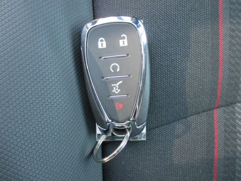 Used 2024 Chevrolet Equinox RS w/ LPO, Floor Liner Package FWD image 26