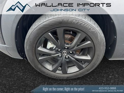 Used 2022 MAZDA CX-30 AWD 2.5 S w/ Premium Package image 9