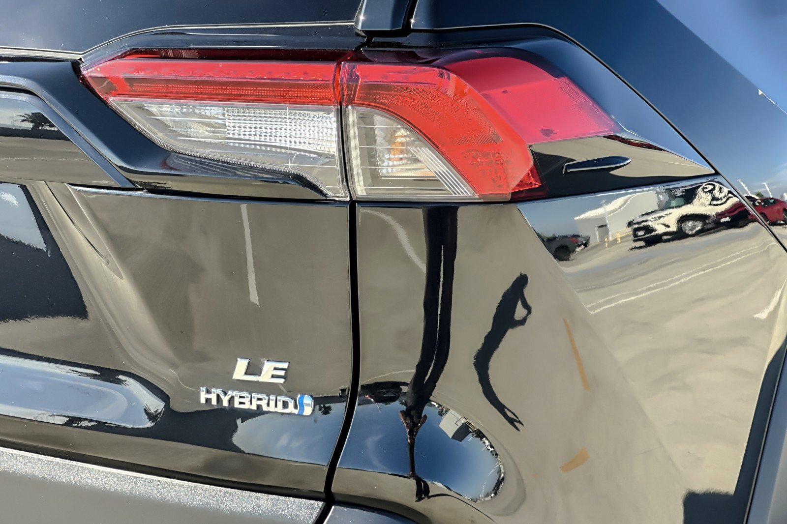 Certified 2024 Toyota RAV4 LE AWD/4WD image 25