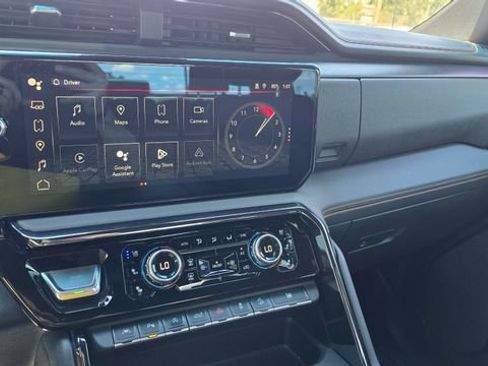 Used 2023 GMC Sierra 1500 AT4 image 25