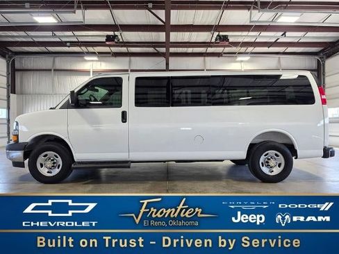 Used 2025 Chevrolet Express 3500 LT w/ LT Preferred Equipment Group RWD image 1