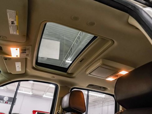 Used 2014 Cadillac Escalade ESV Platinum RWD image 4