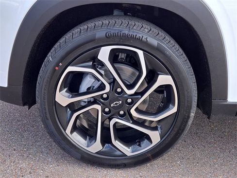 New 2026 Chevrolet Trax RS w/ Driver Confidence Package image 11