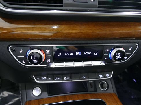 Used 2023 Audi Q5 2.0T Premium Plus w/ Premium Plus Package AWD/4WD image 22