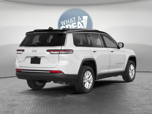 New 2025 Jeep Grand Cherokee L Limited w/ Black Appearance Package AWD/4WD image 4