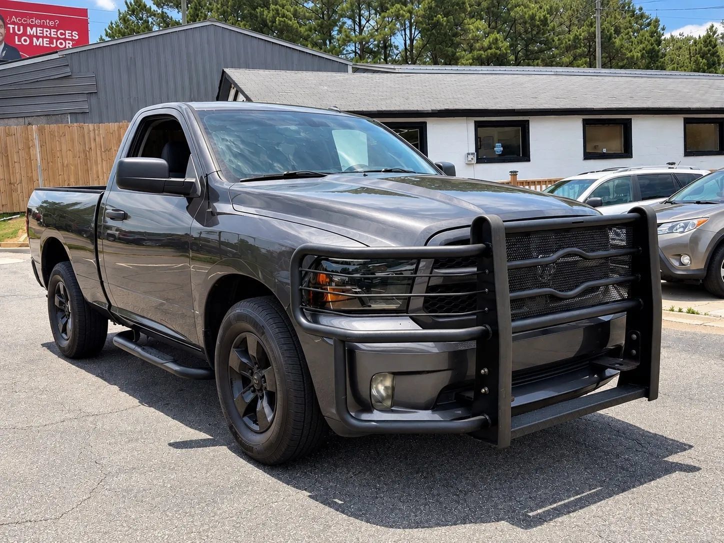 Used 2019 RAM 1500 Express RWD image 2