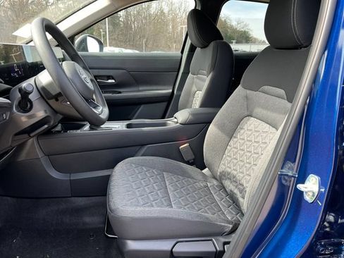 New 2026 Nissan Kicks SV w/ SV Premium Package FWD image 3