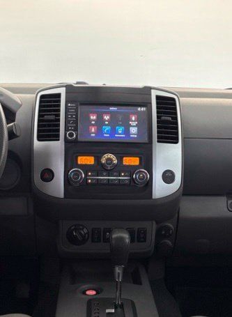 Used 2021 Nissan Frontier SV w/ Midnight Edition Floor Mats AWD/4WD image 6