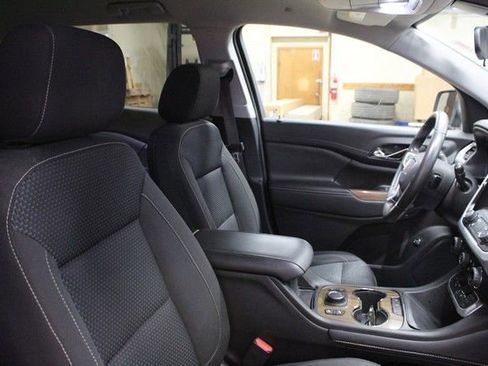 Certified 2023 GMC Acadia SLE w/ Driver Convenience Package FWD image 10
