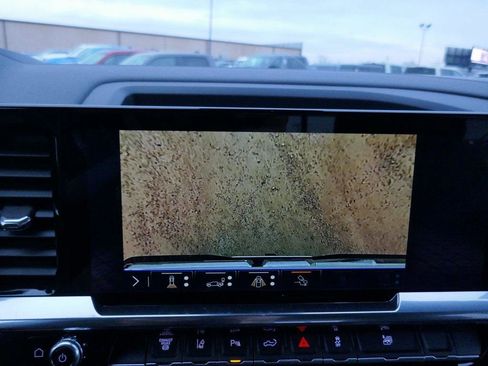 New 2026 GMC Sierra 3500 SLT w/ SLT Premium Package image 27