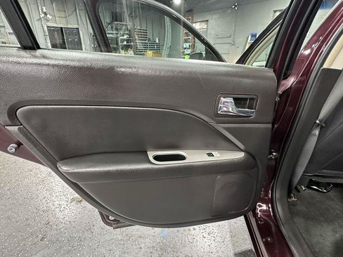 Used 2011 Ford Fusion SEL w/ 302A Rapid Spec Order Code FWD image 23