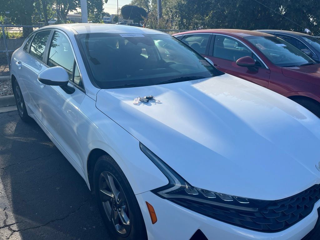 Used 2022 Kia K5 LXS FWD image 3