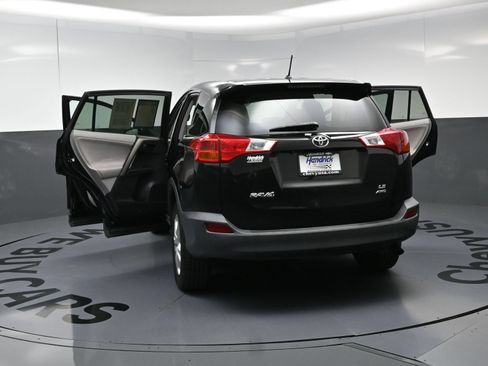 Used 2013 Toyota RAV4 LE AWD/4WD image 27