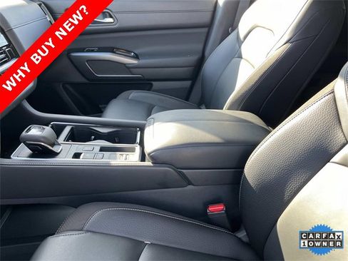 Used 2024 Nissan Pathfinder SL image 29