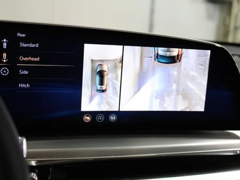 Used 2024 Cadillac Lyriq Sport AWD/4WD image 17
