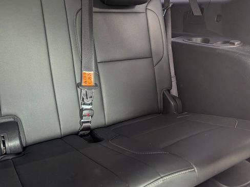 Used 2019 Chevrolet Suburban Premier AWD/4WD image 33