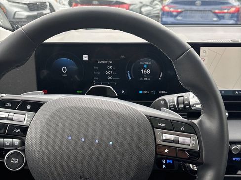 Used 2025 Hyundai Ioniq 5 Limited image 5