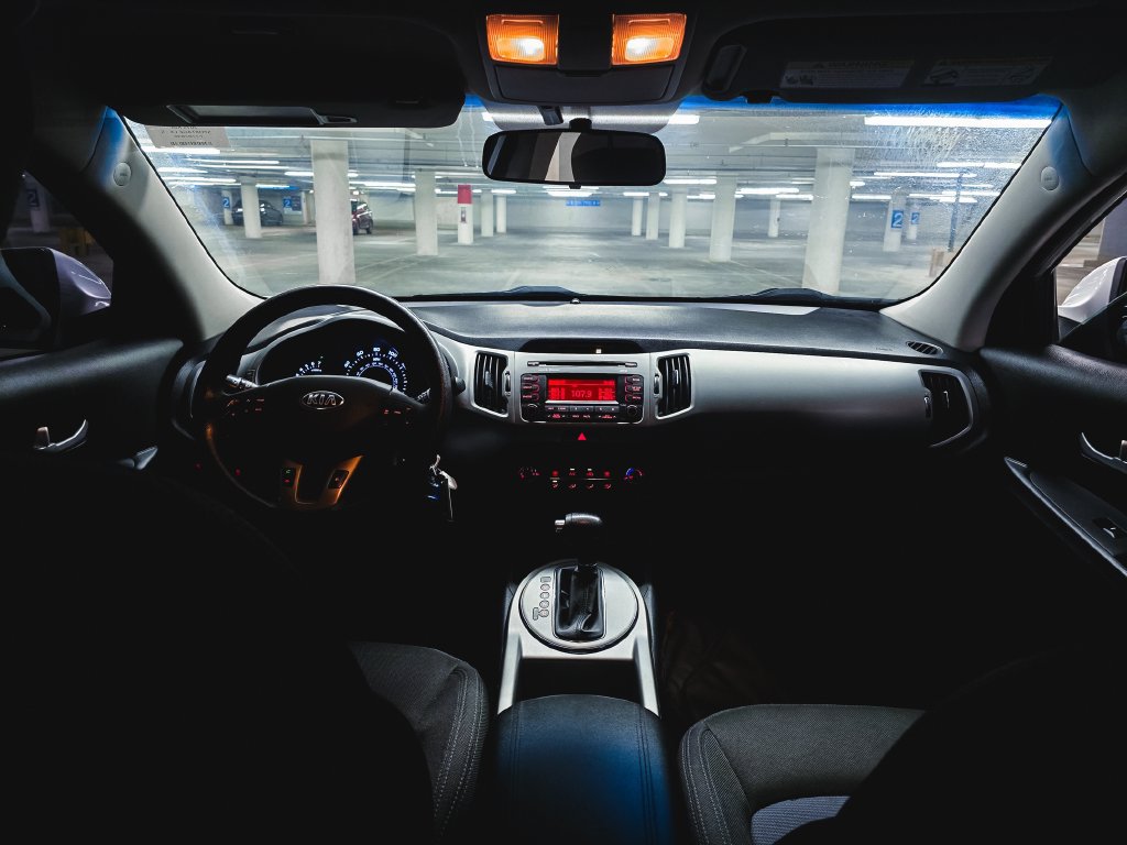 Used 2015 Kia Sportage LX FWD image 2