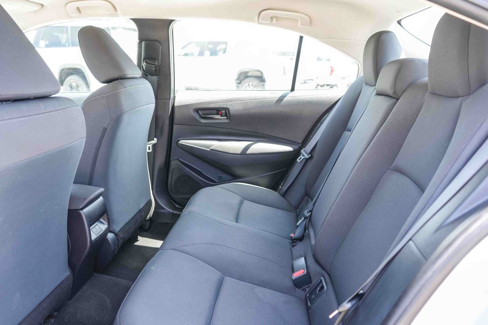 Used 2023 Toyota Corolla LE FWD image 17