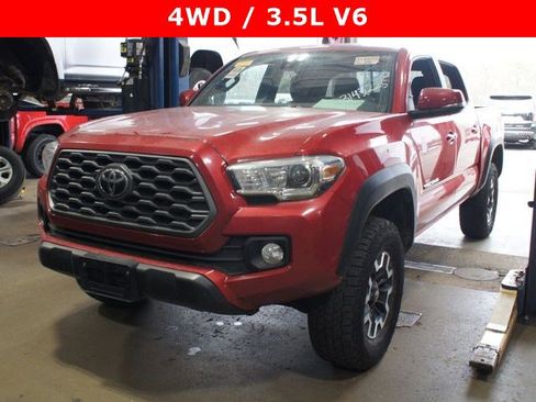 Used 2020 Toyota Tacoma TRD Off-Road AWD/4WD image 1