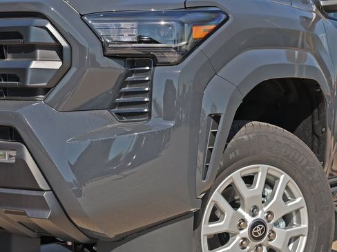 New 2025 Toyota Tacoma SR5 image 13