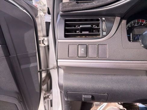 Used 2013 Toyota Camry SE image 14