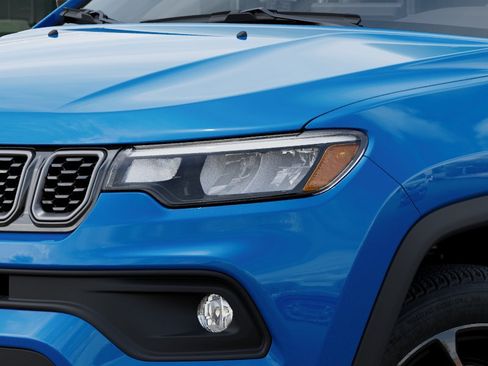 New 2026 Jeep Compass Latitude AWD/4WD image 10