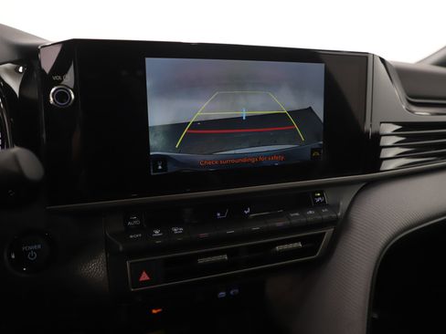 Used 2025 Toyota Camry SE w/ Multimedia Upgrade Package image 22