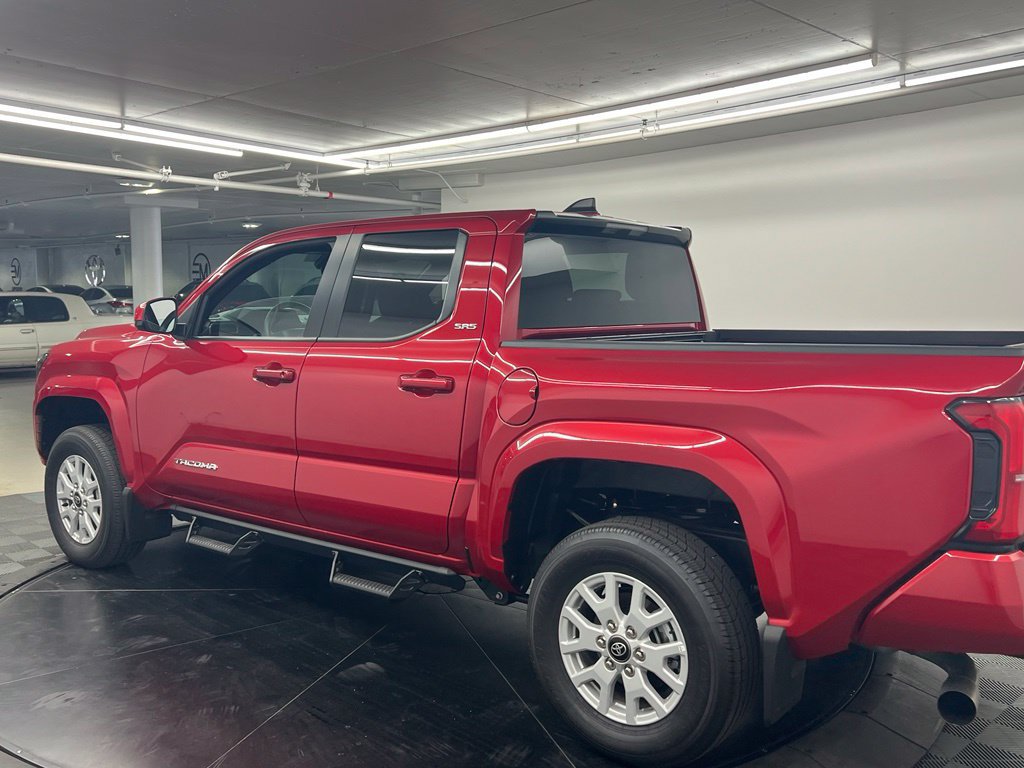 Used 2026 Toyota Tacoma SR5 AWD/4WD image 5