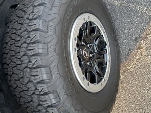 Used 2021 Ford Bronco Badlands image 21