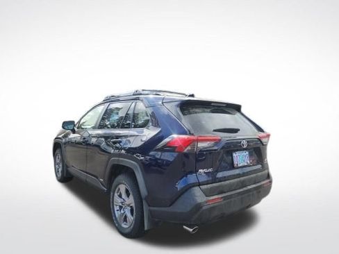 Used 2025 Toyota RAV4 XLE AWD/4WD image 3