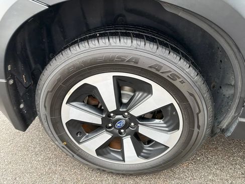 Used 2018 Subaru Forester 2.5i Premium w/ All-Weather Package AWD/4WD image 34