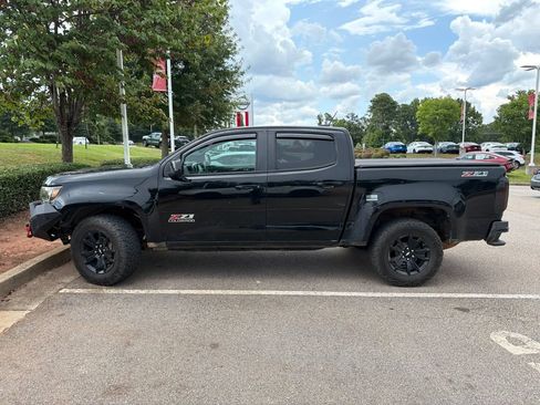 Used 2016 Chevrolet Colorado Z71 w/ Z71 Midnight Edition AWD/4WD image 2