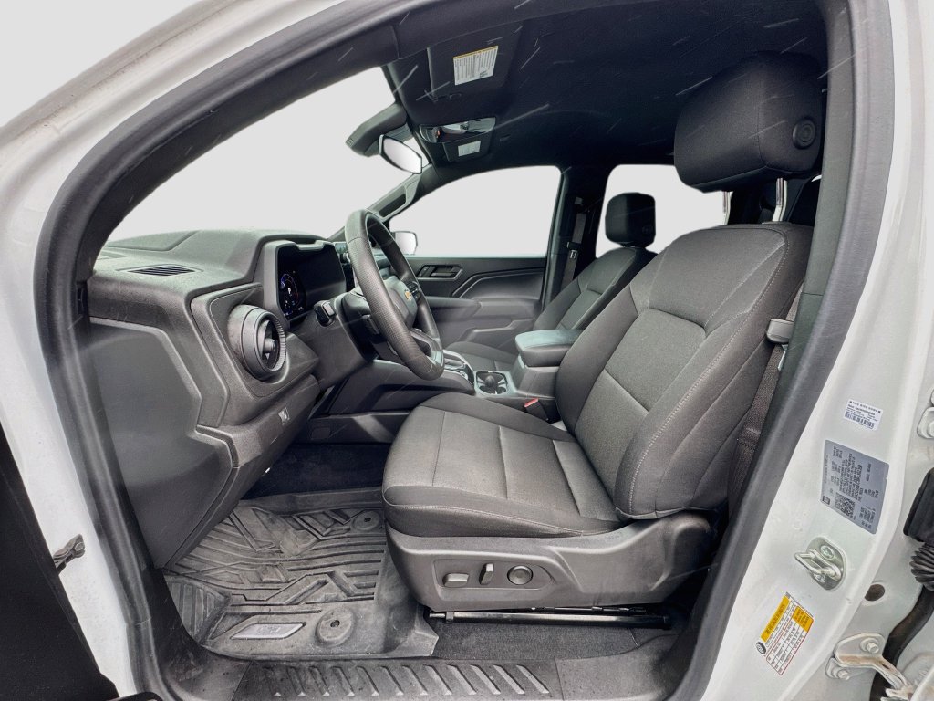 Used 2024 Chevrolet Colorado W/T w/ Technology Package RWD image 19