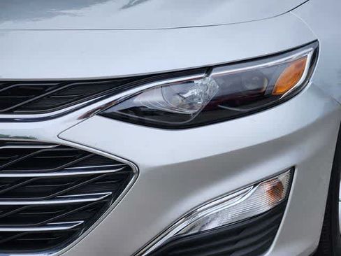Used 2021 Chevrolet Malibu LS FWD image 7