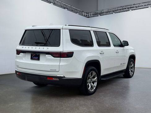 Used 2022 Jeep Wagoneer Series II w/ Flexible Seating Group image 5