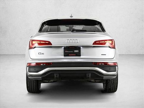 Certified 2025 Audi Q5 2.0T Premium Plus w/ Premium Plus Package image 7
