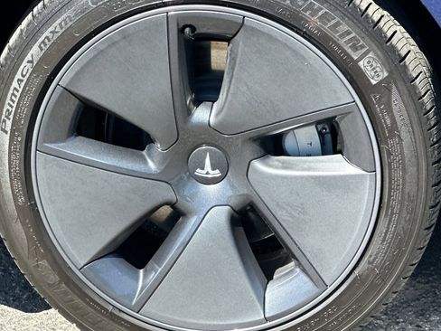 Used 2023 Tesla Model 3 Standard Range image 31