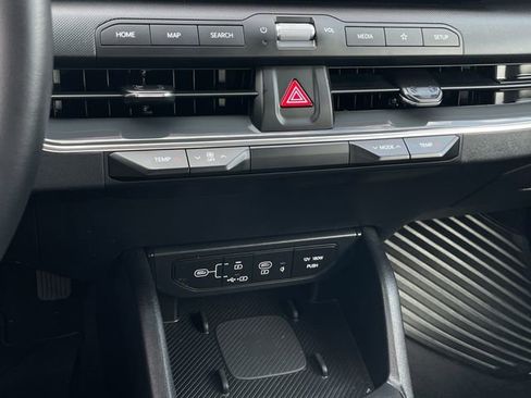 Used 2025 Kia K4 EX FWD image 18