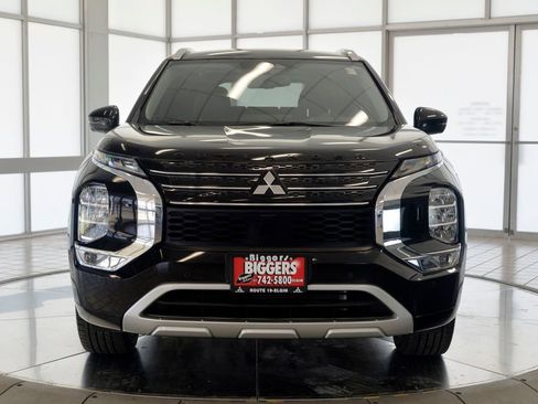 Used 2022 Mitsubishi Outlander SEL image 3